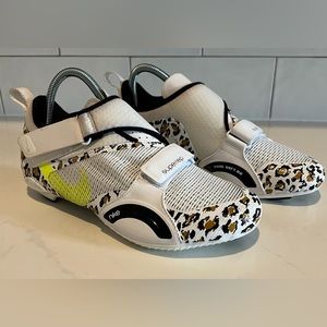 Nike Women’s Spin Cycling Shoes Size 8.5 leopard print white 🤍🐆
